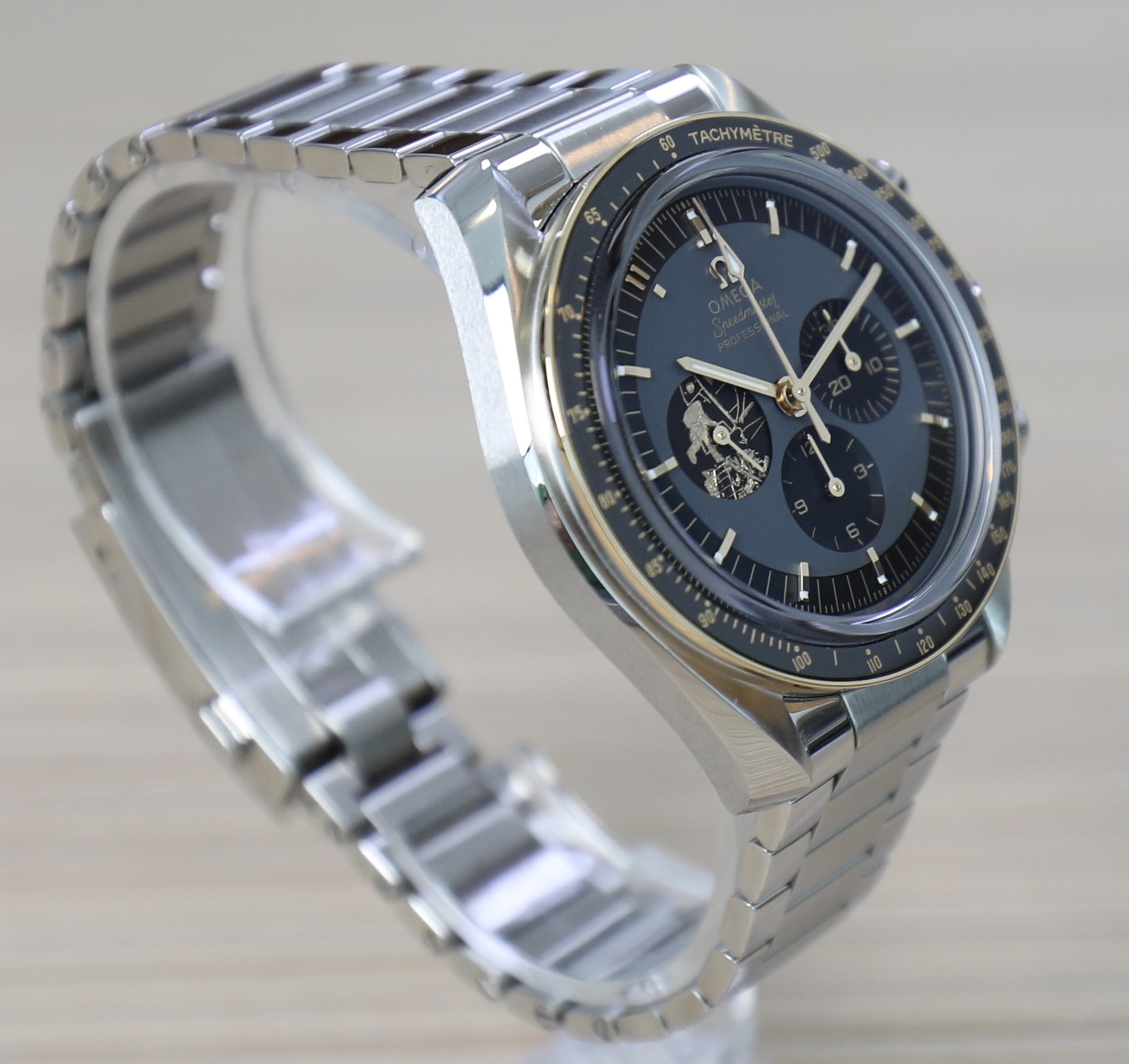 Omega Speedmaster Professional Moonwatch Apollo 11 50th – Unworn – Full Set - Azzam Watches 