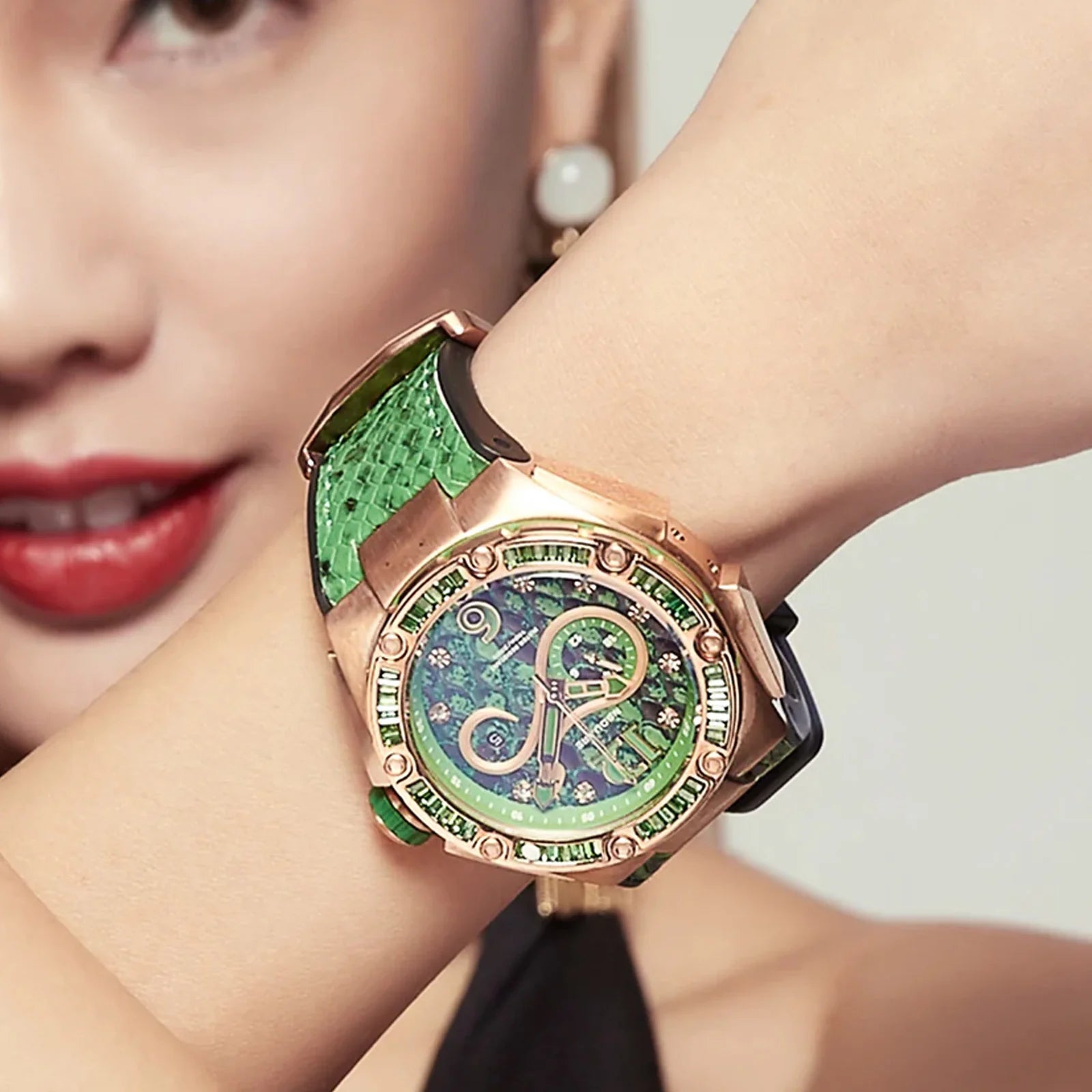 SnakeQueen Automatic 46mm Spring Green L0471-N11.3 NSquare