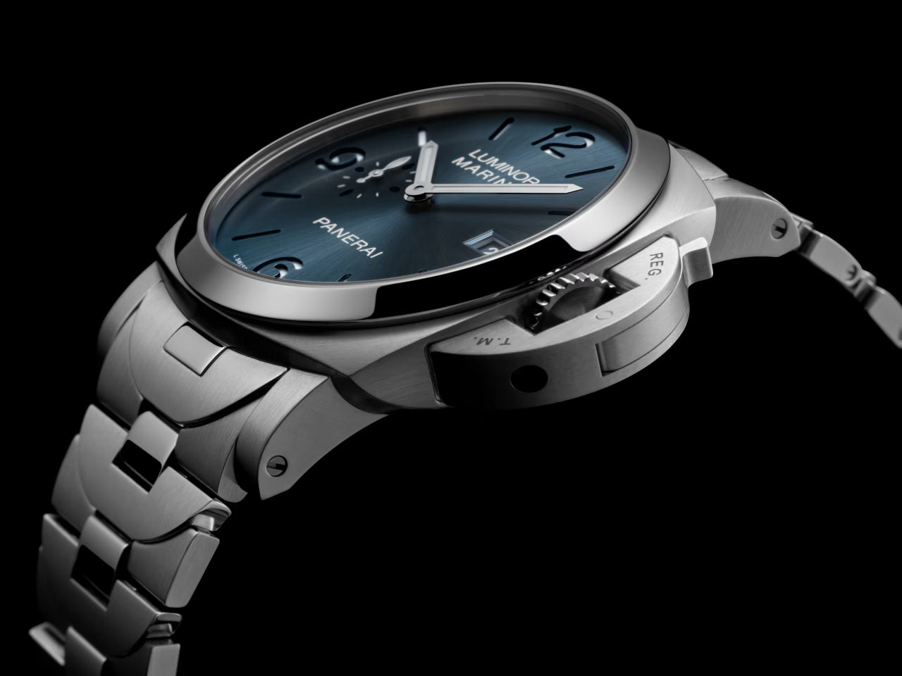 Luminor Marina 44mm, Steel PAM03323 Panerai