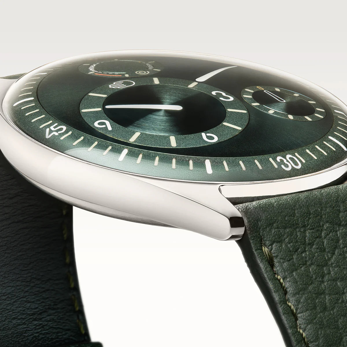 TYPE 11 Pine Ressence