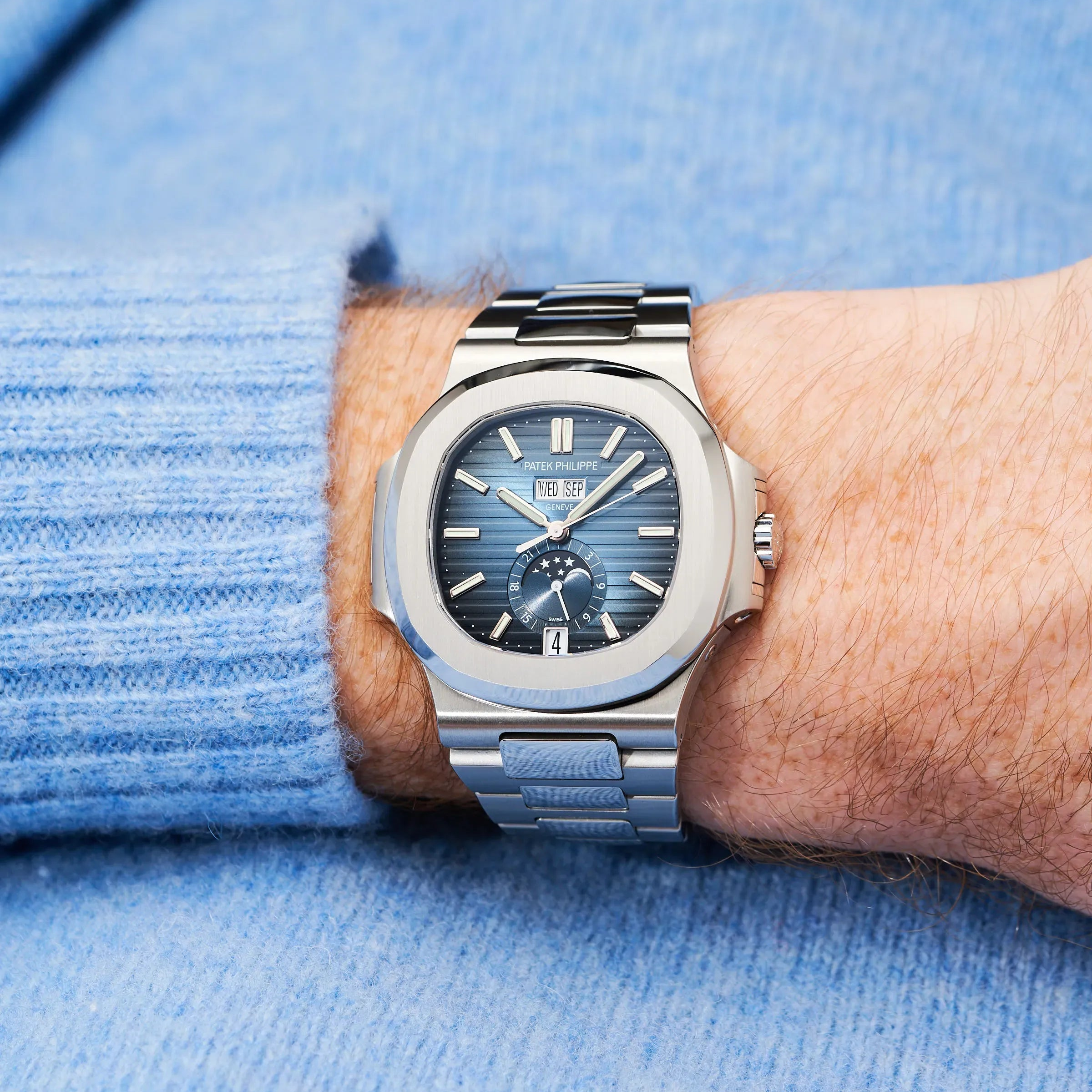 Patek Philippe Nautilus 5726/1A-014 Gradient Blue Dial Annual Calendar Moon Phases Stainless Steel