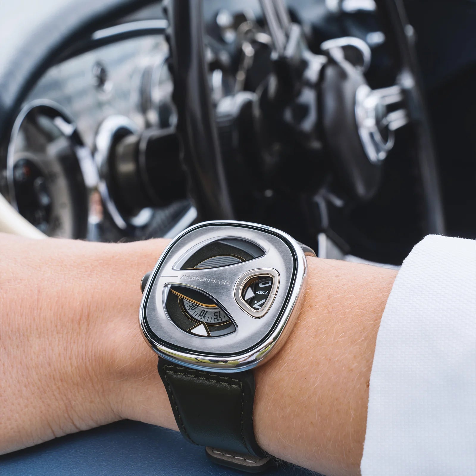 ME-Series ME1/02 SevenFriday