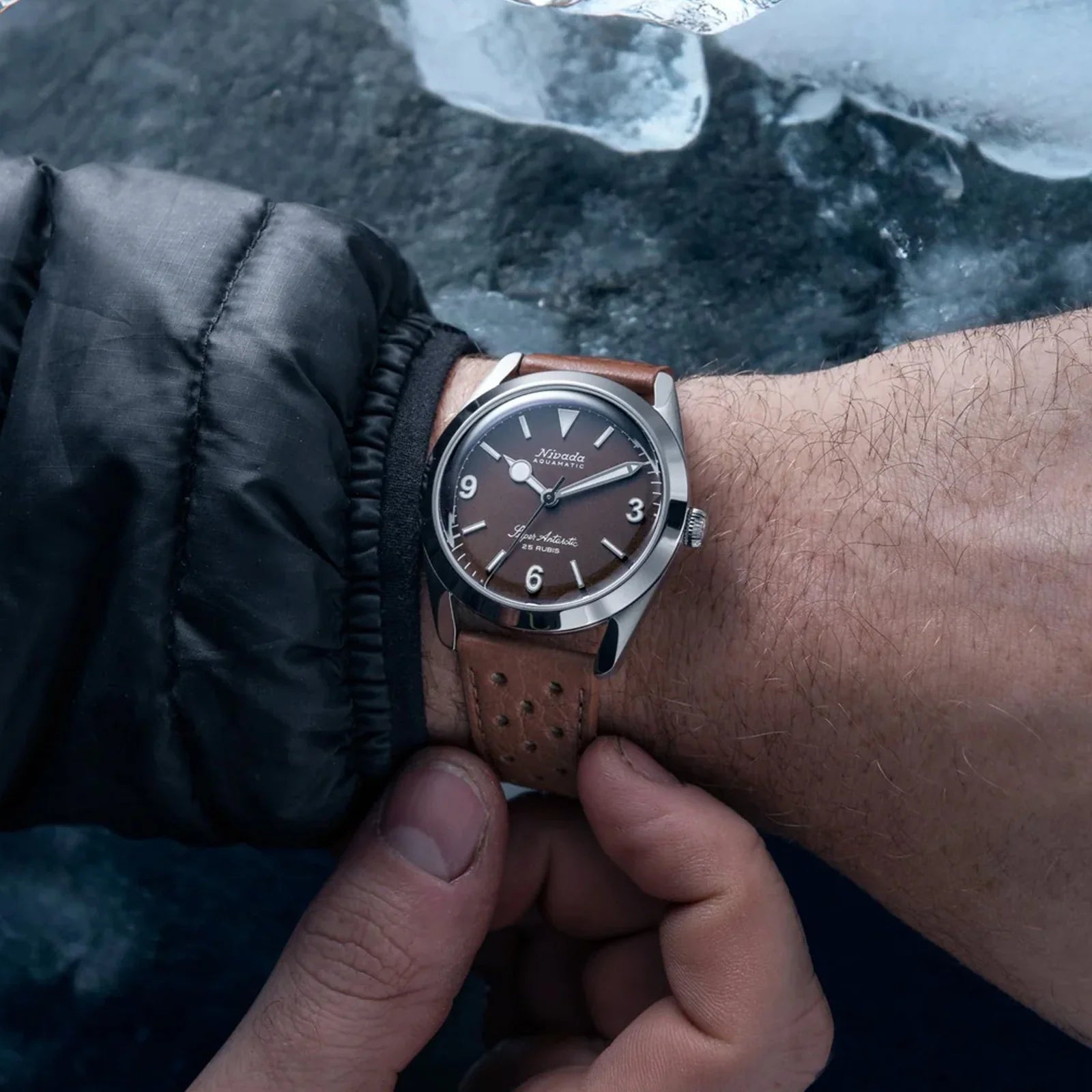 Super Antarctic 3.6.9 Brown No Vintage Effect - White Luminous - 38mm 32040A Nivada Grenchen