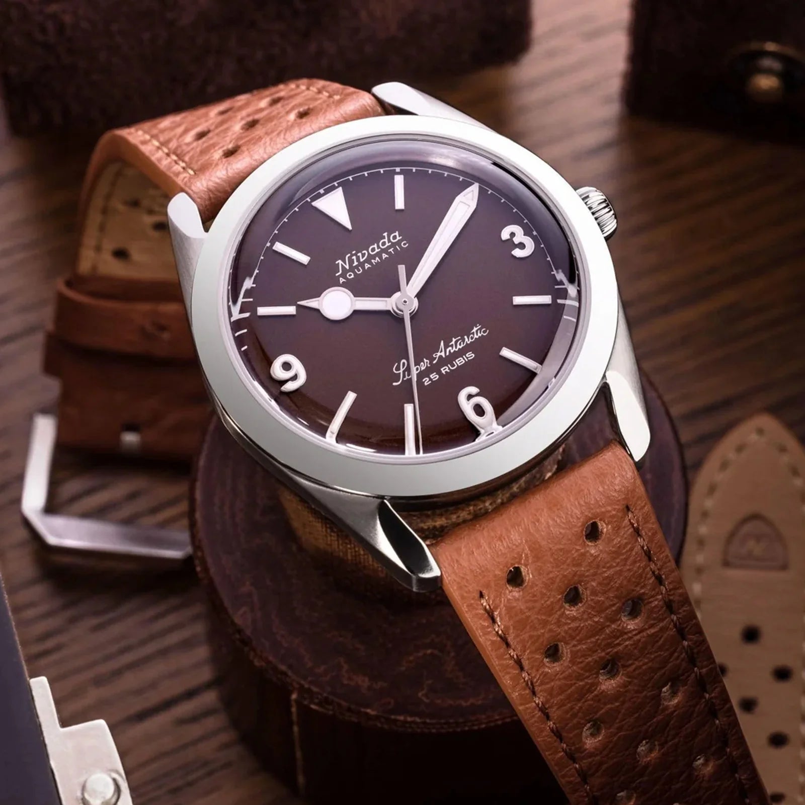 Super Antarctic 3.6.9 Brown No Vintage Effect - White Luminous - 38mm 32040A Nivada Grenchen