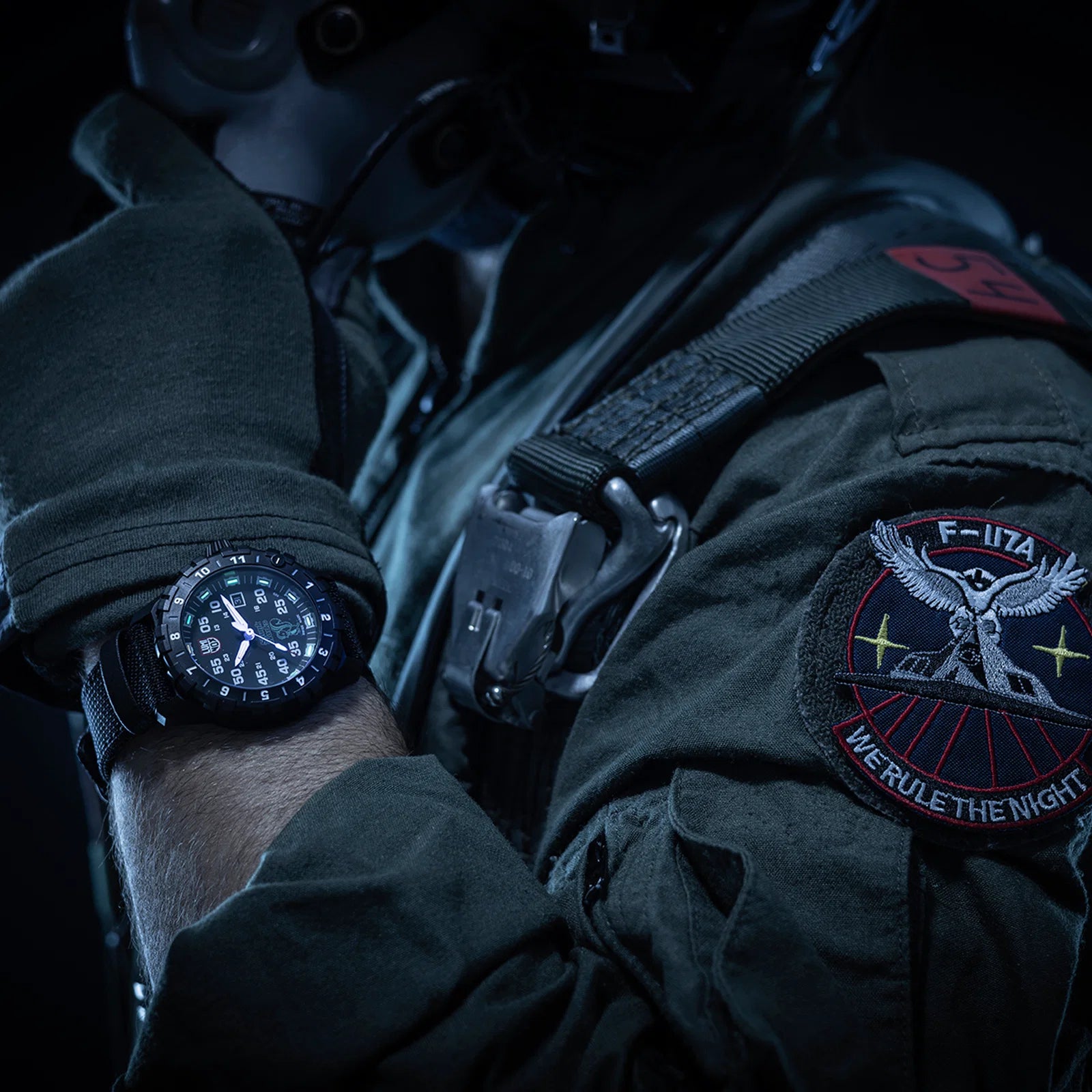 F-117 Nighthawk x Skunk Works Heritage Pilot Watch XA.6442.H Luminox