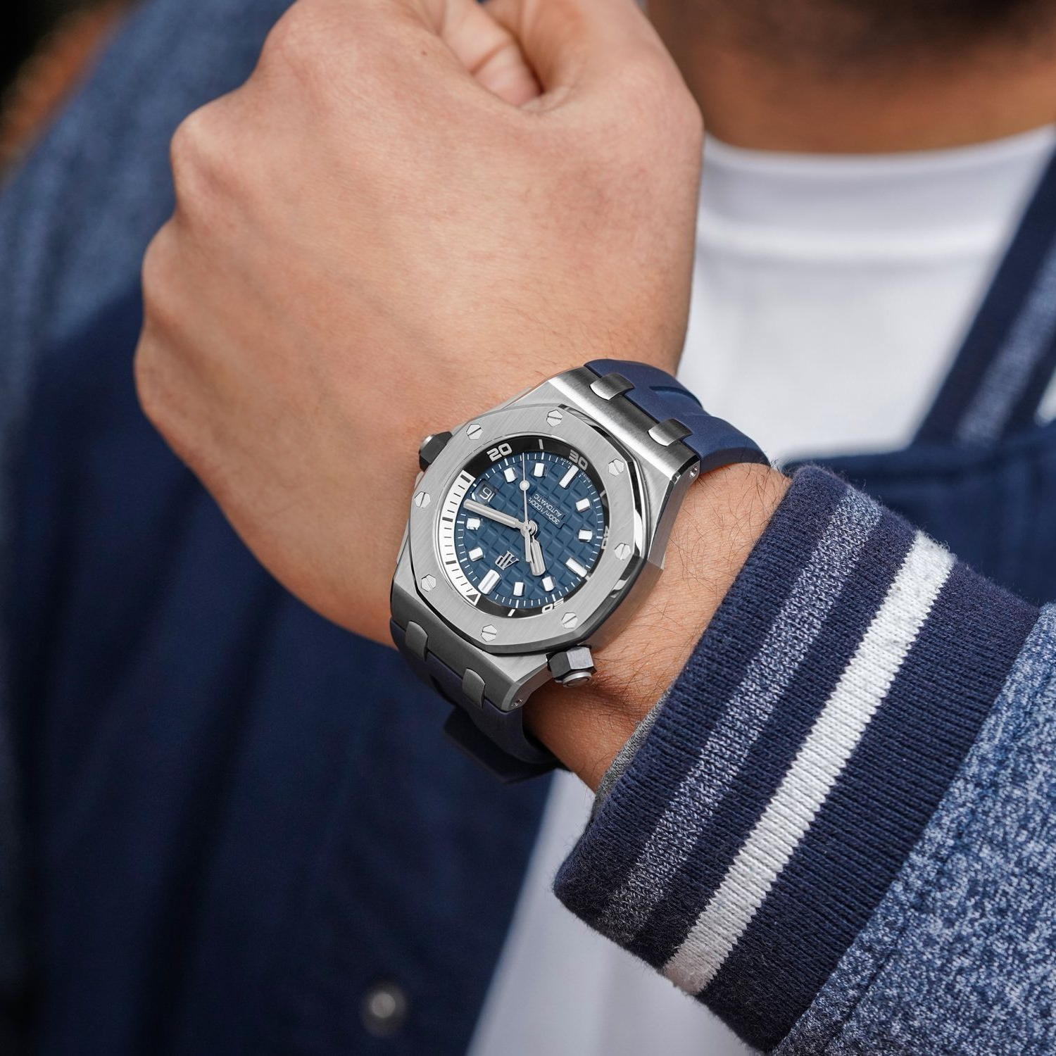 Audemars Piguet Royal Oak 15720ST.OO.A027CA.01 Offshore Diver Blue Marine 42Mm Limited Edition Men’S Watch