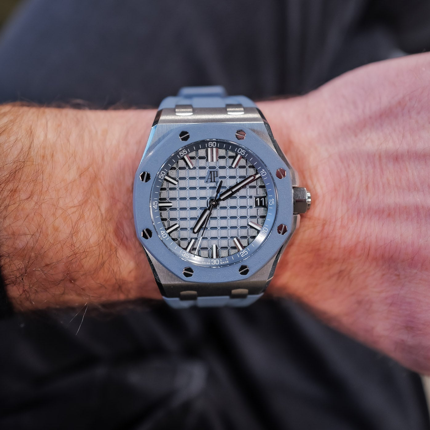 Audemars Piguet Royal Oak Offshore 15605SK.OO.A350CA.01 Stainless Steel 43mm Smoked Blue Dial Men’s Watch