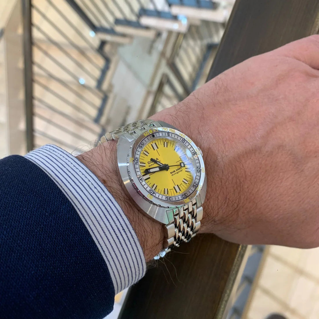 DOXA MEN'S SILVER TONE CASE YELLOW DIAL AUTOMATIC WATCH