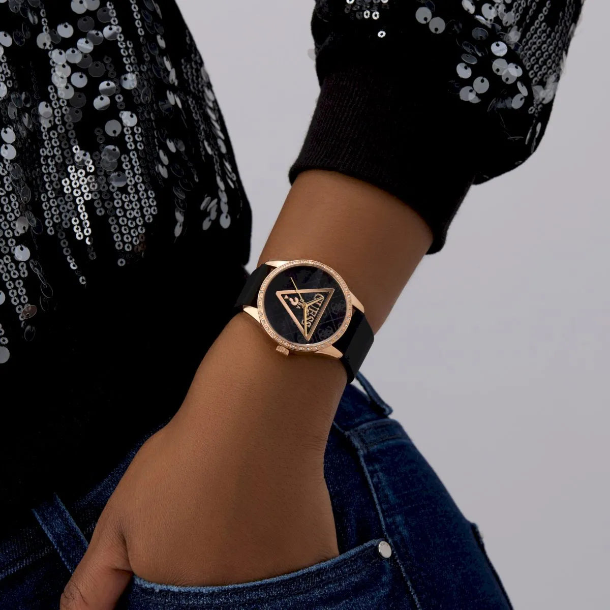 Guess - GW0942L3 Guess