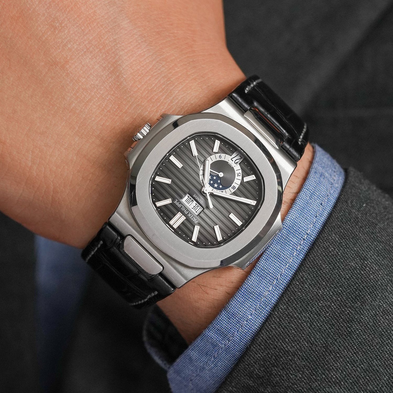 Patek Philippe Nautilus 5726A-001 Black Gradient 40.5Mm Stainless Steel Black Leather Straps Men’S Watch