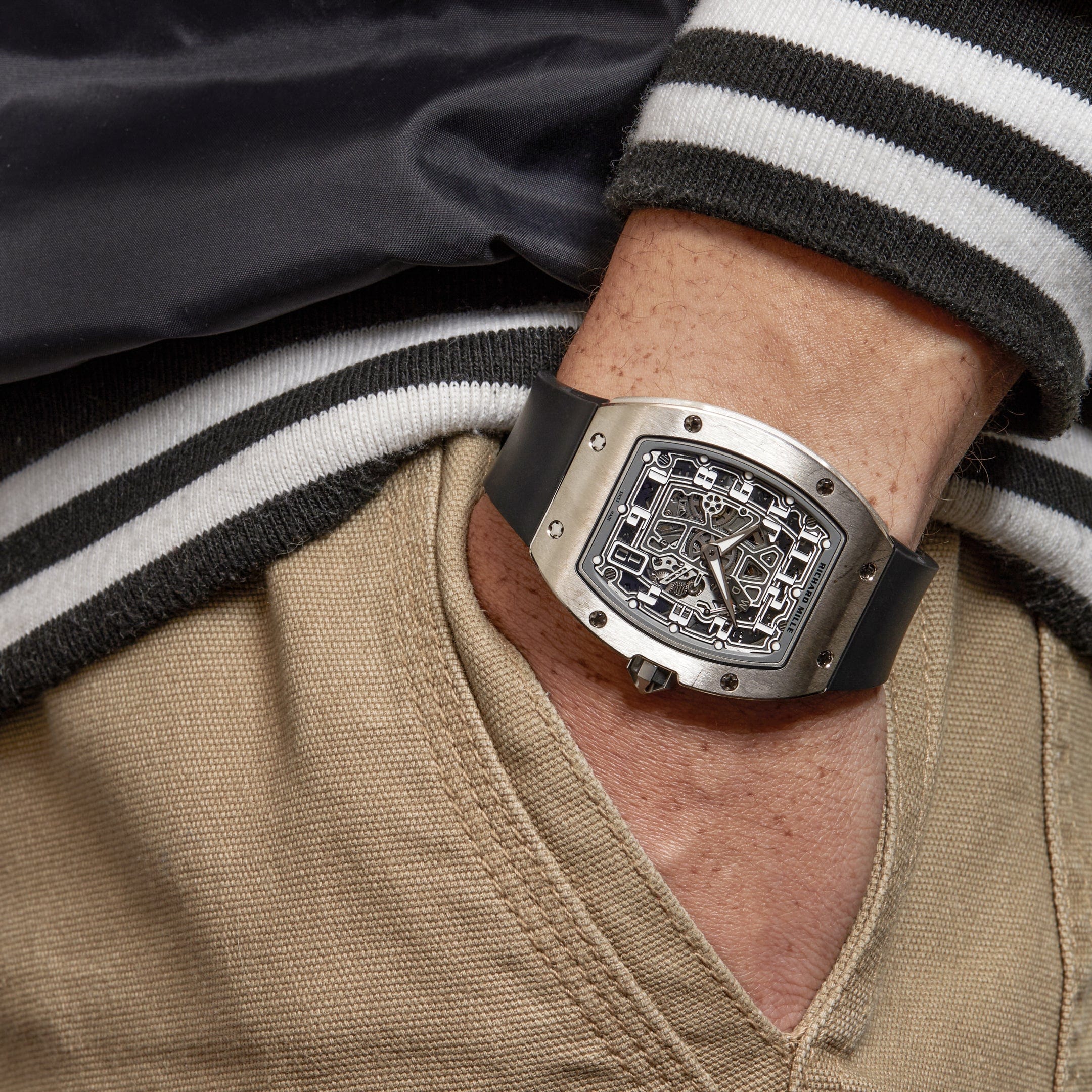 ساعة ريتشارد ميل RM 67-01 تيتانيوم فائقة النحافة أوتوماتيكية ذات مينا أسود للجنسين