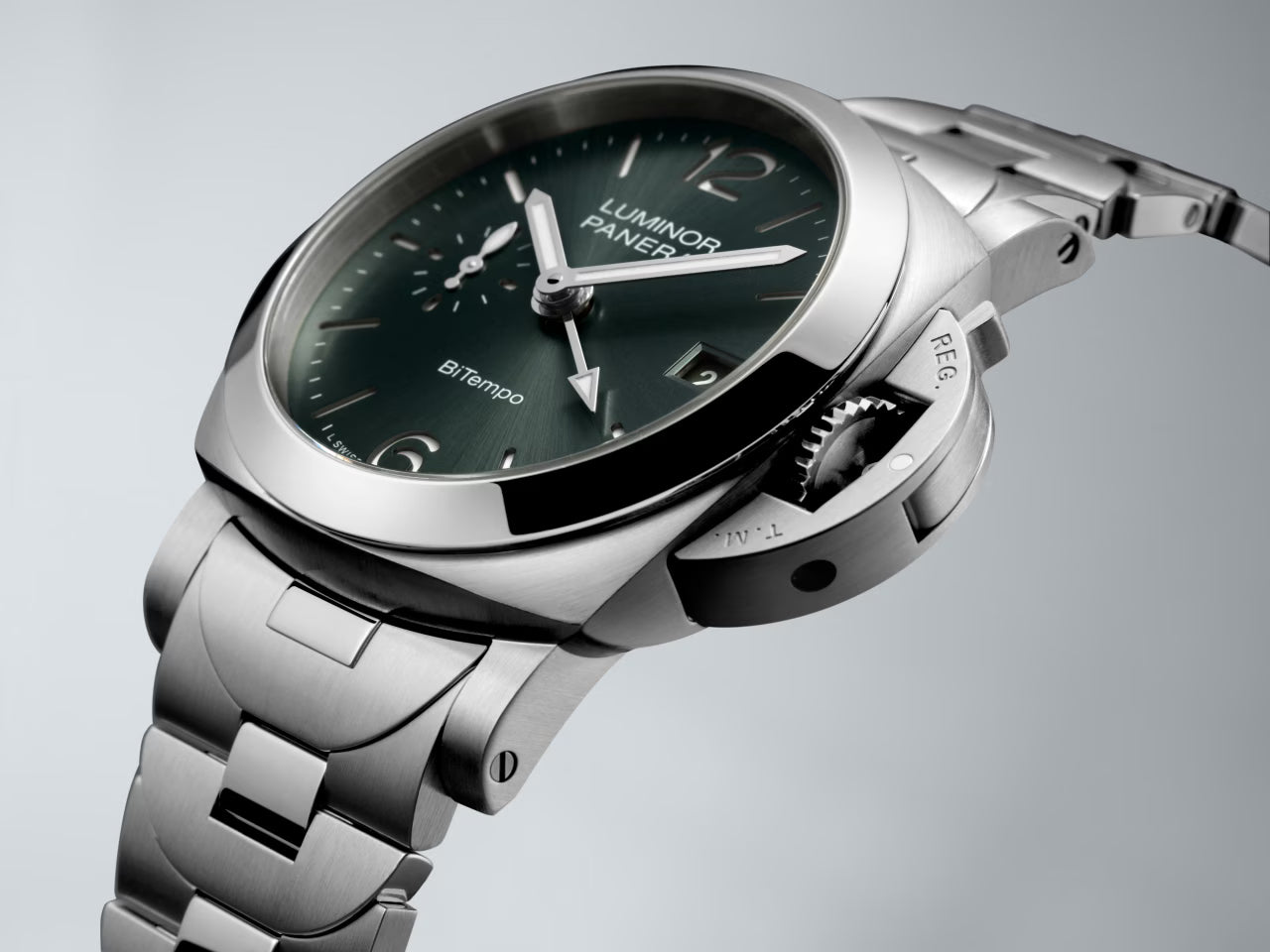 Luminor GMT 40mm, Steel PAM01640 Panerai