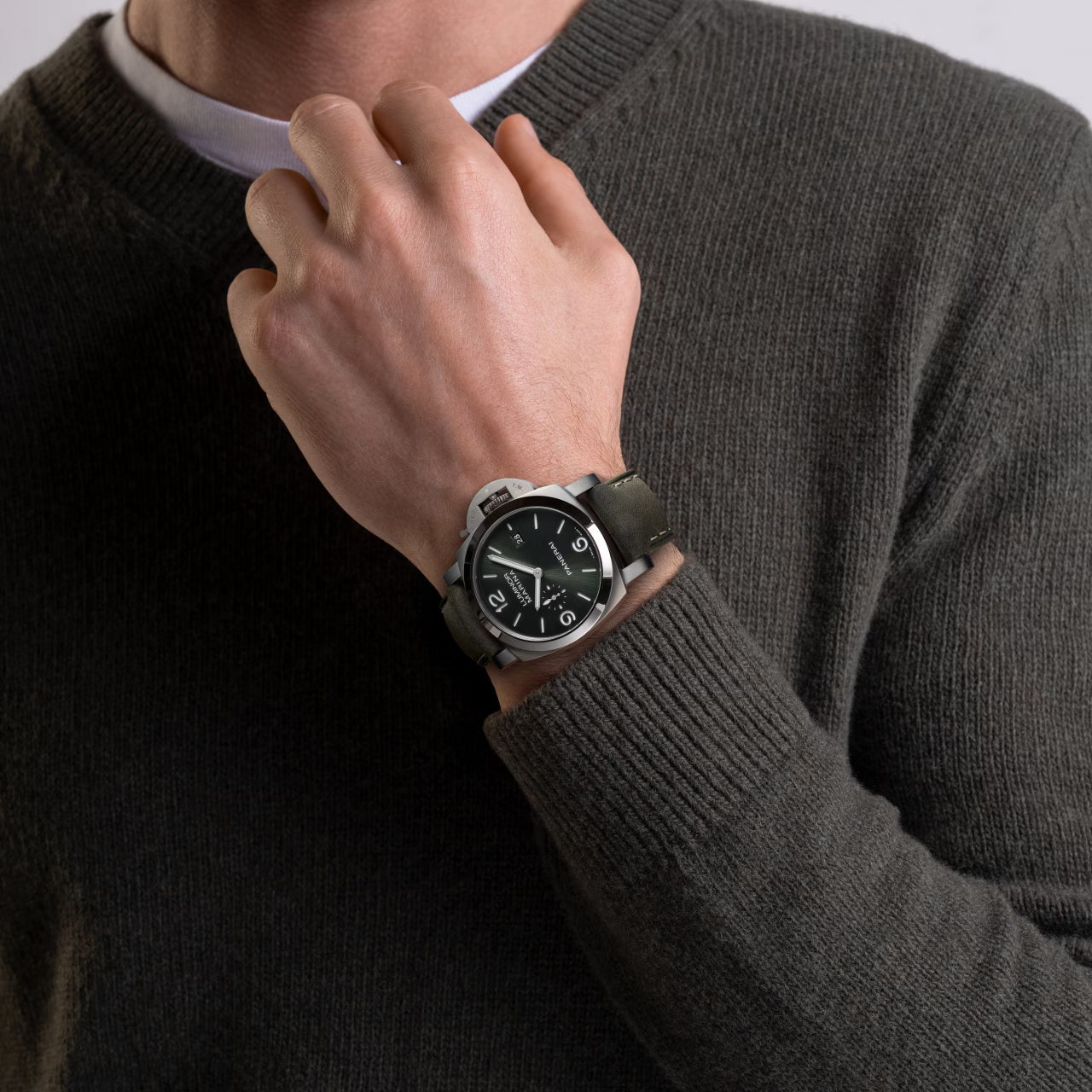 Luminor Marina 44mm, Titanium PAM03325 Panerai