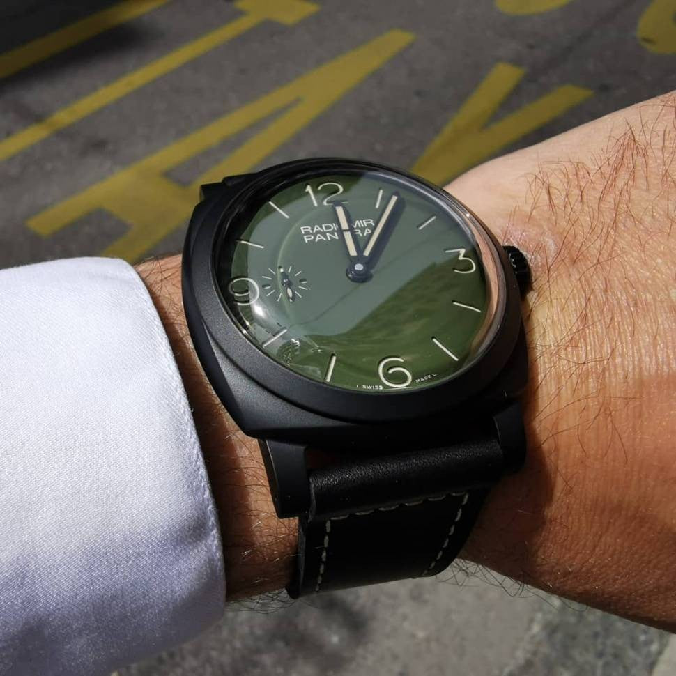 Panerai Radiomir – Olive Green Dial – PAM00997 – Boutique Edition – Very Good Conditions - Azzam Watches 