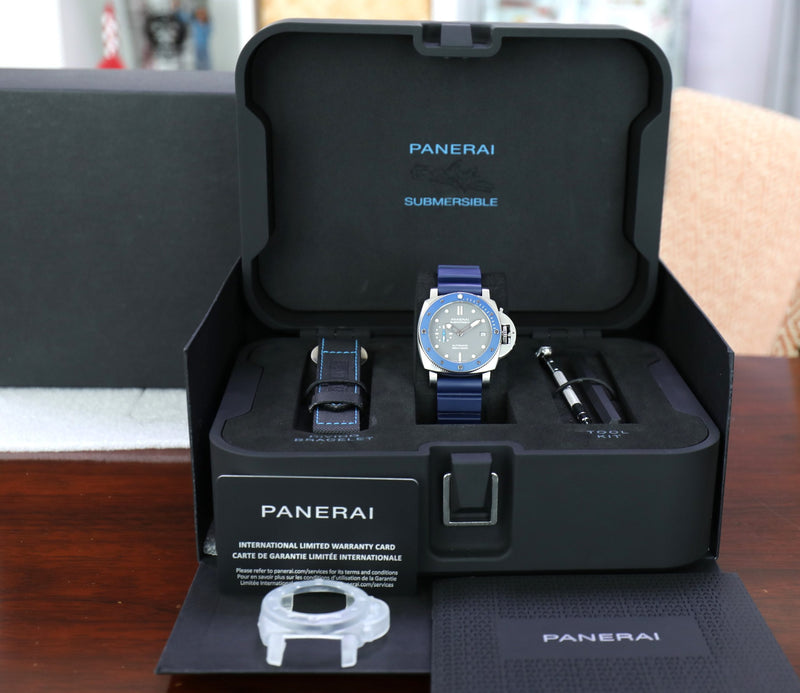 Panerai Submersible 42mm – PAM00959 – Grey Dial – Blue Bezel – Unworn – Full Set - Azzam Watches 