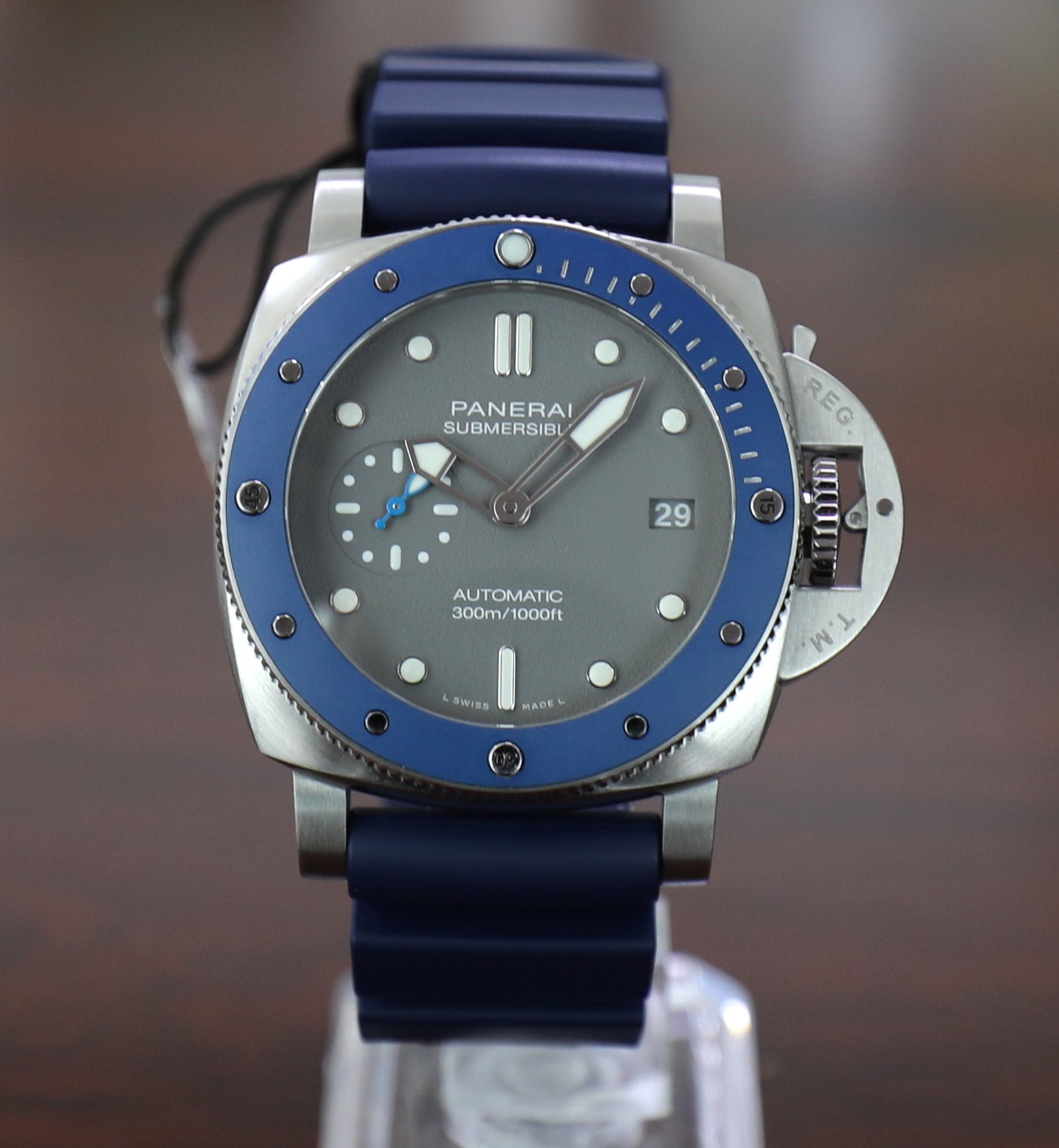 Panerai Submersible 42mm – PAM00959 – Grey Dial – Blue Bezel – Unworn – Full Set - Azzam Watches 