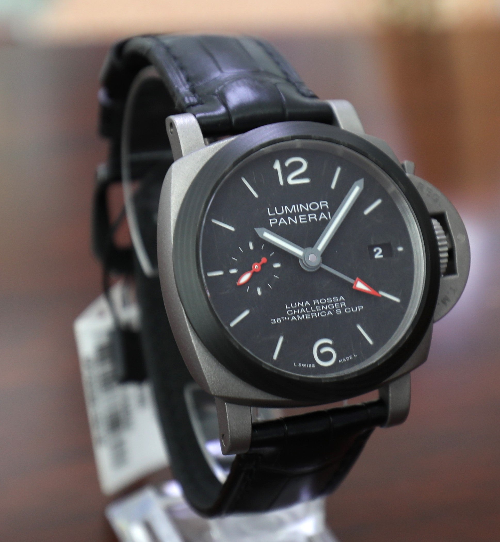 Panerai Luminor Luna Rossa GMT – 42mm – PAM01096 – Titanium Carbotech – Unworn – Full Set - Azzam Watches 