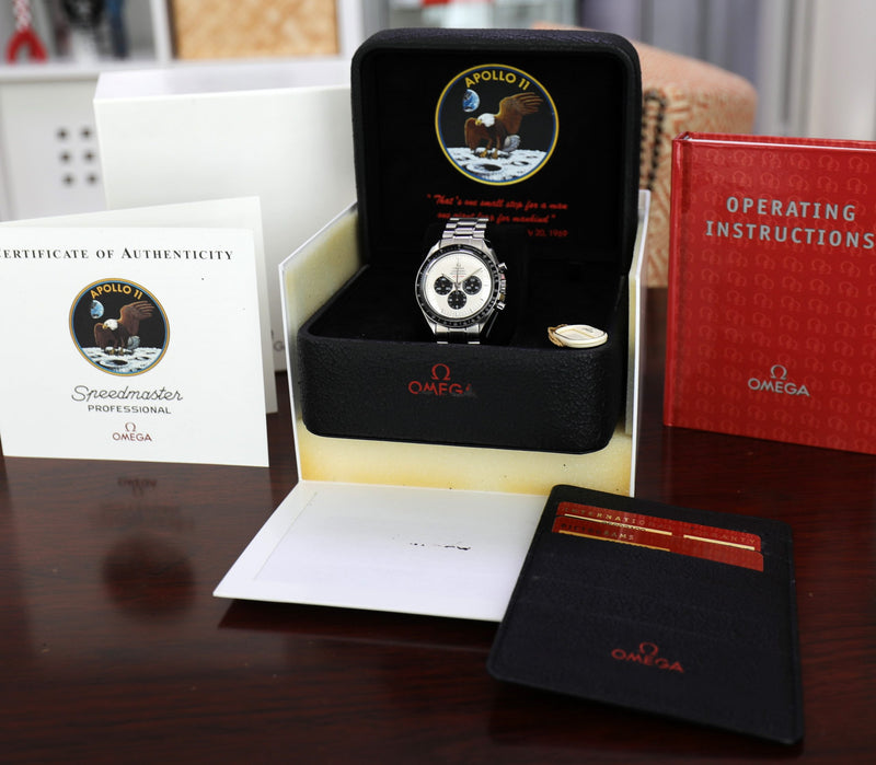 Omega Speedmaster Apolo 11th – 35th Anniversary Limited Edition – Panda – Unworn – Full Set - Azzam Watches 
