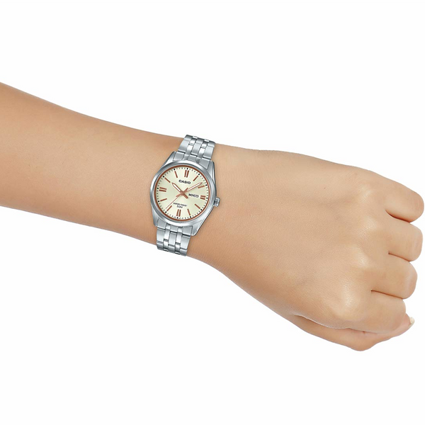 Casio - LTP-1335D-9AVDF - Azzam Watches 